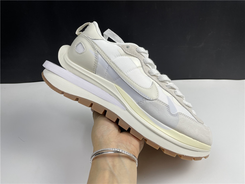 sacai x Nike VaporWaffle 3.0 DD1875-100